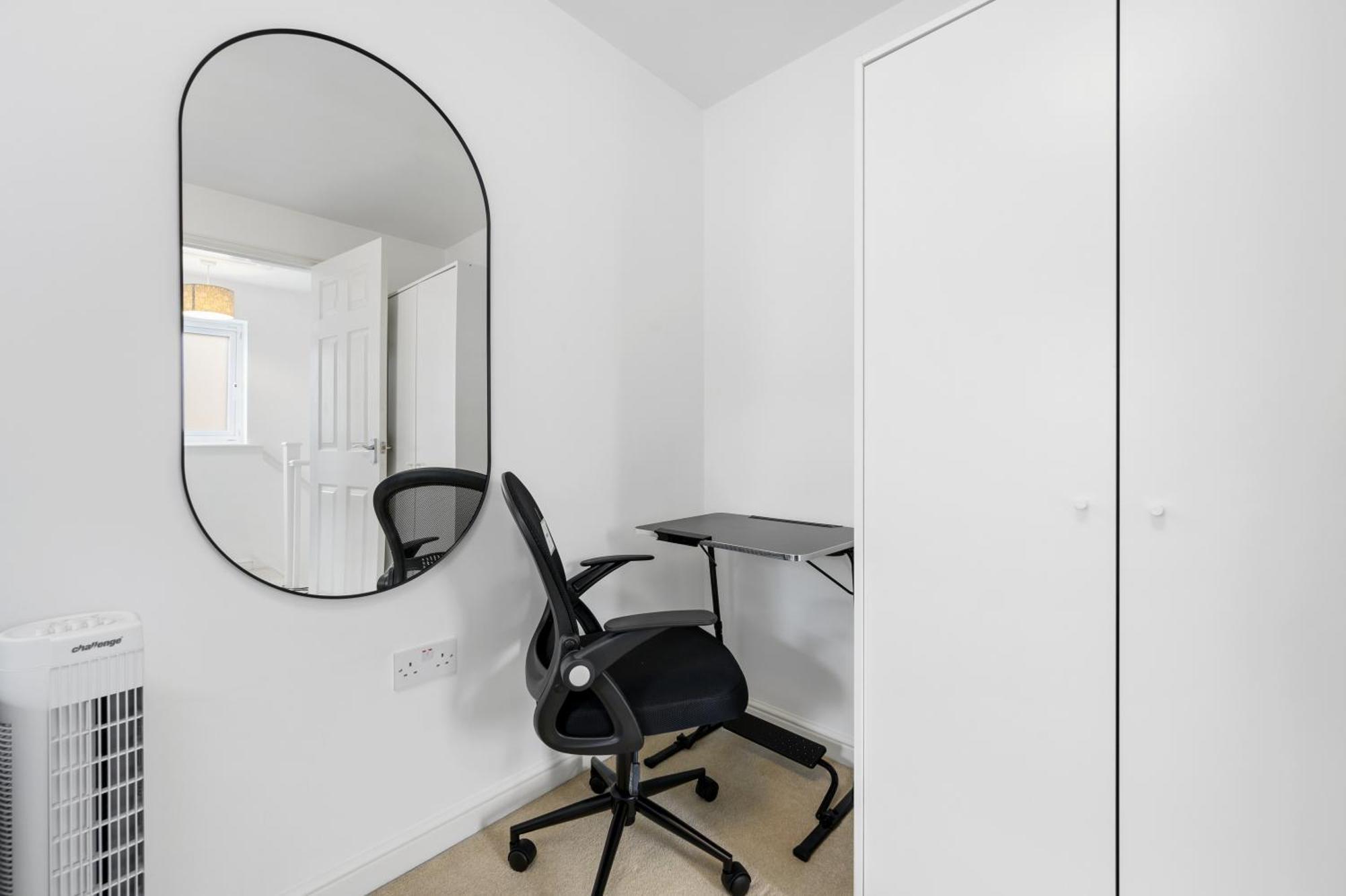 מנצ'סטר Comfy Stay 6Mins To Coop Live Arena, Etihad Stadium & City Centre With Wifi & Free Private Parking מראה חיצוני תמונה