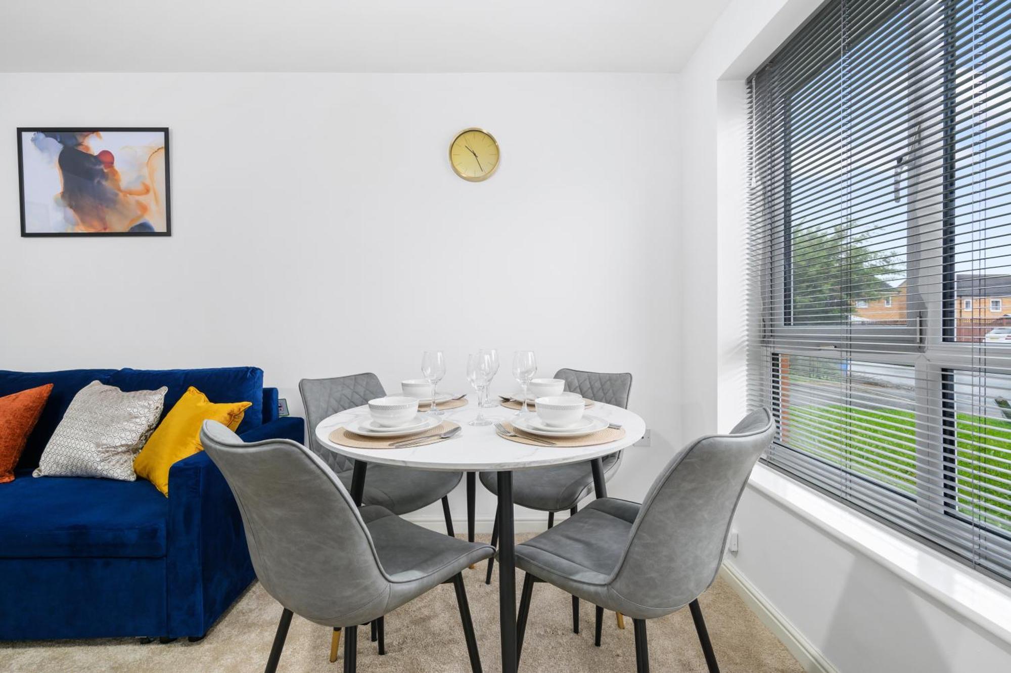 מנצ'סטר Comfy Stay 6Mins To Coop Live Arena, Etihad Stadium & City Centre With Wifi & Free Private Parking מראה חיצוני תמונה